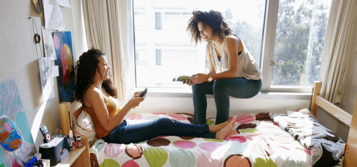 5 Things Only Your Roommate Would Understand and Still Won’t Judge You