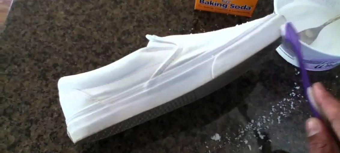 baking soda on white shoes