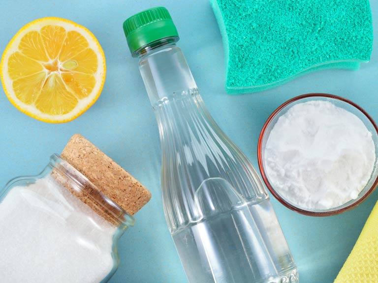 How to Make DIY Eco-Friendly Cleaning Products at Home