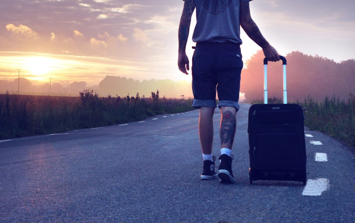 Essential Things Every Traveler Must Consider Before Buying Luggage