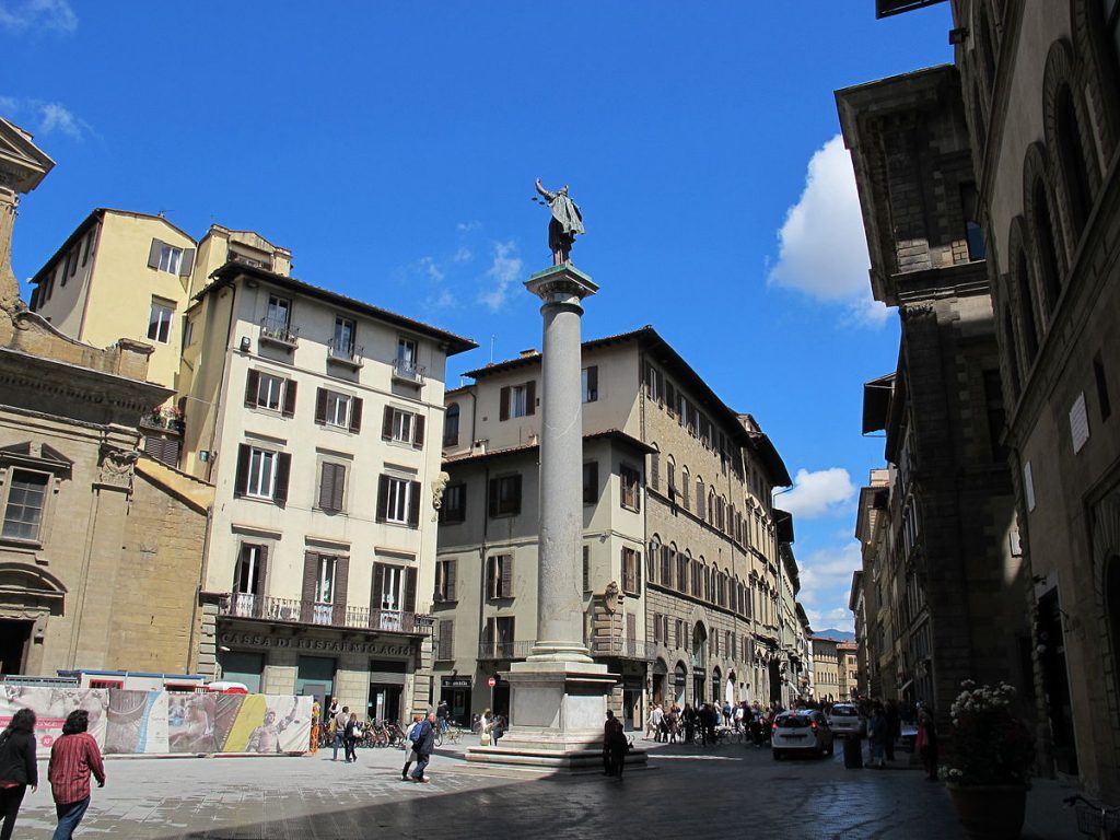 Piazza Santa Trinita