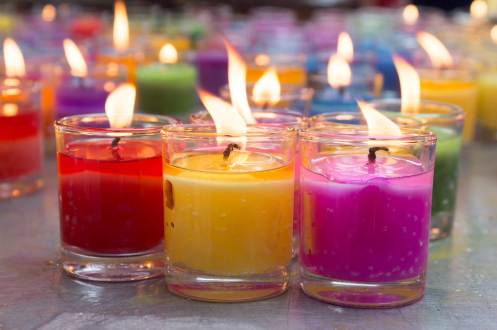 5 Tips to Bring out the Best and Longest-Lasting Fragrance From Your Scented Candles