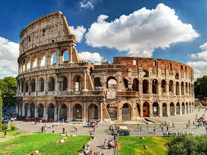 What are the must-visit places in Italy?