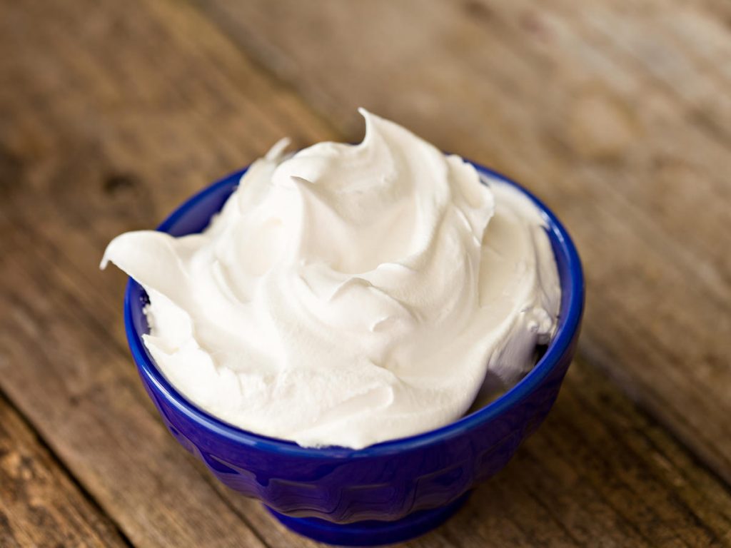 how-to-make-whipped-cream-by-hand