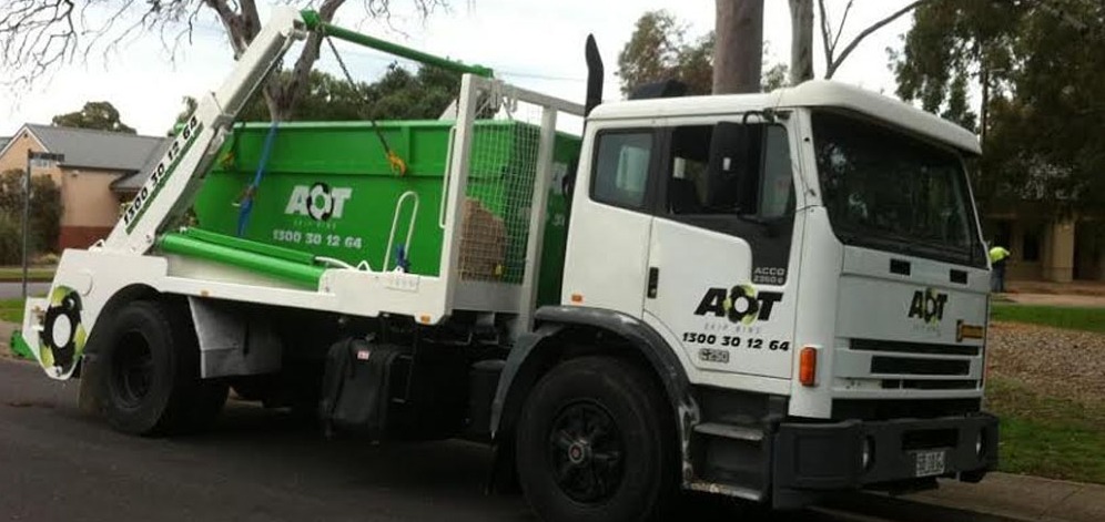 How To Get Your Garden Cleaned Through Skip Hire?