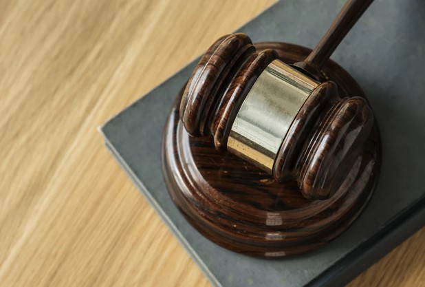 How A Litigation Attorney Can Help To Ease Your Legal Burdens