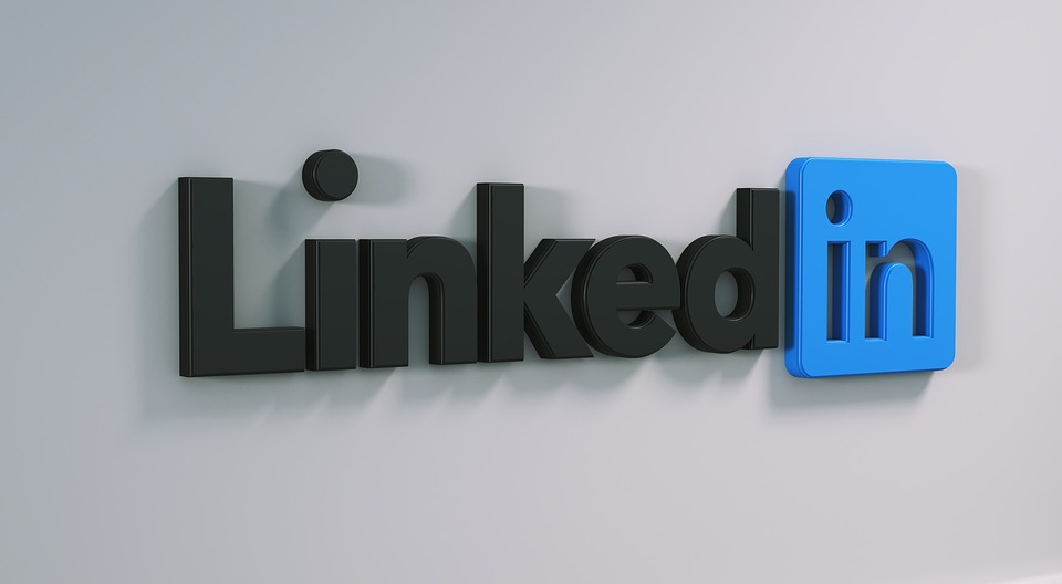 4 LinkedIn Marketing Tips for Financial Services Firms
