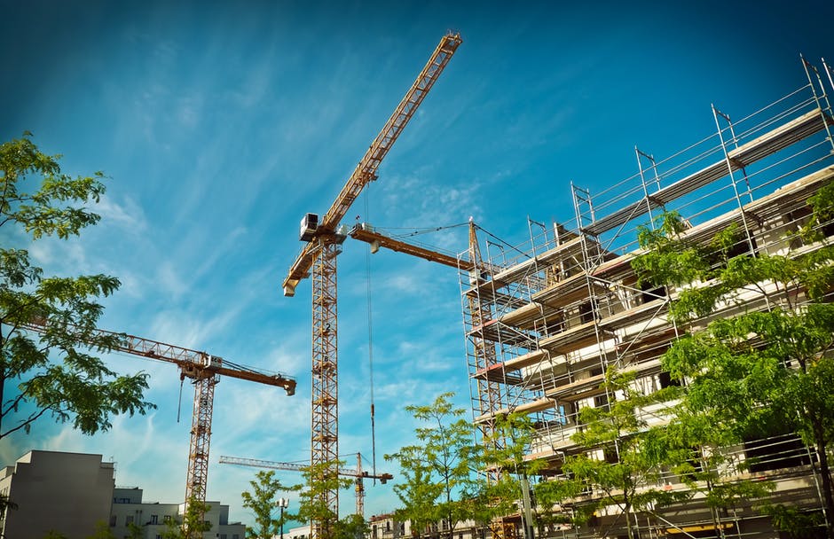 5 Ways That Using A Crane Can Make Your Construction Project Easier