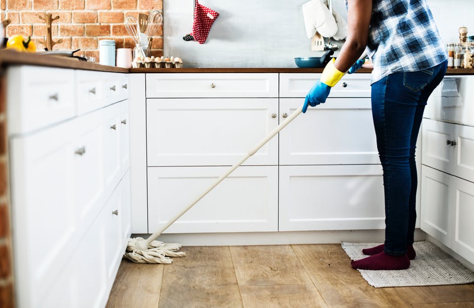 Cleaning hardwood floors – Tips and Tricks