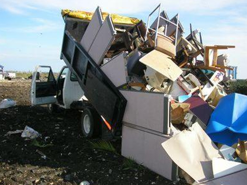 Why Should You Hire A Professional Junk Removal Service - WorthvieW