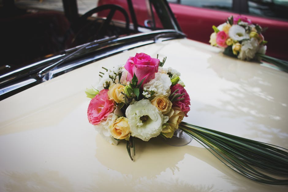Top 3 Tips for Hiring Bentley Car for a Unique Wedding