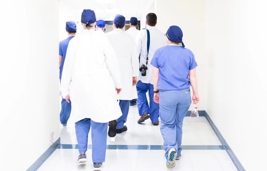 5 Tips for Finding the Best Nursing Scrubs