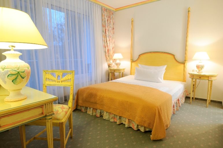 Berlin Villa Kastania