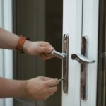How to choose the right locksmith company?