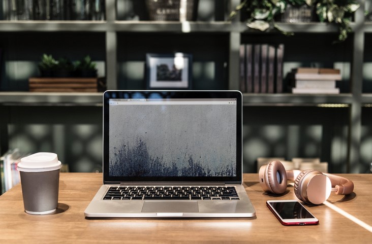 Considering Handcrafted Solid Wood when Choosing a New Office Desk