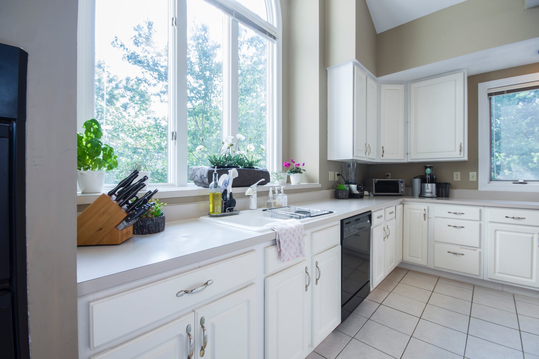What type of Window Treatments are Best for Kitchen?
