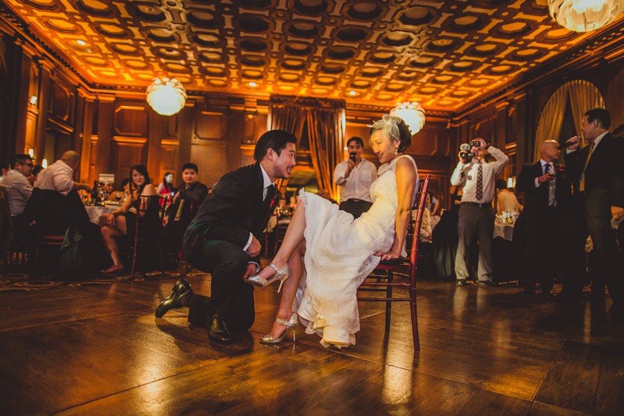 How to Shoot Amazing Wedding Photos in Low-Light : By San Francisco Wedding Photographer