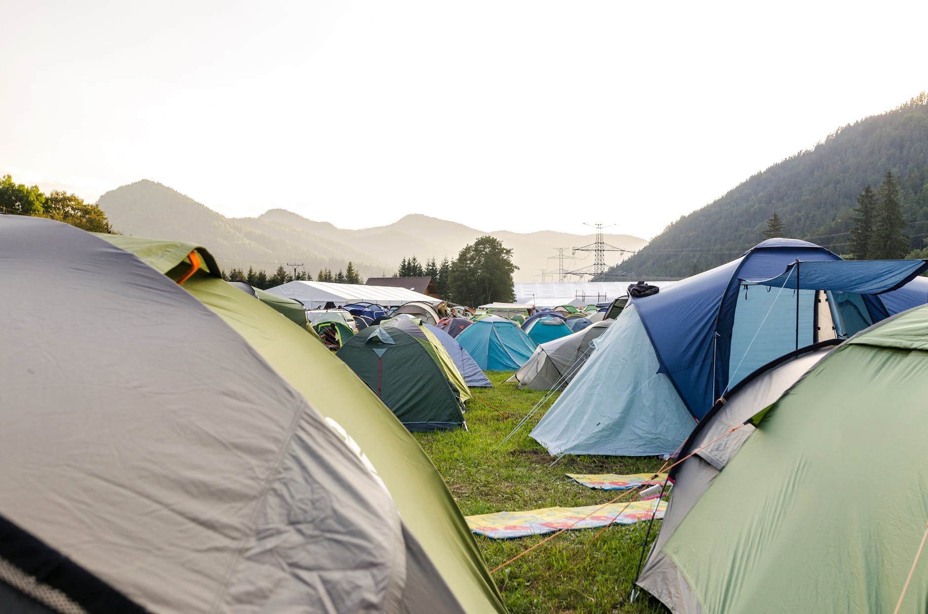 The Benefits of Hiring a Company to Plan Your Camping Trip