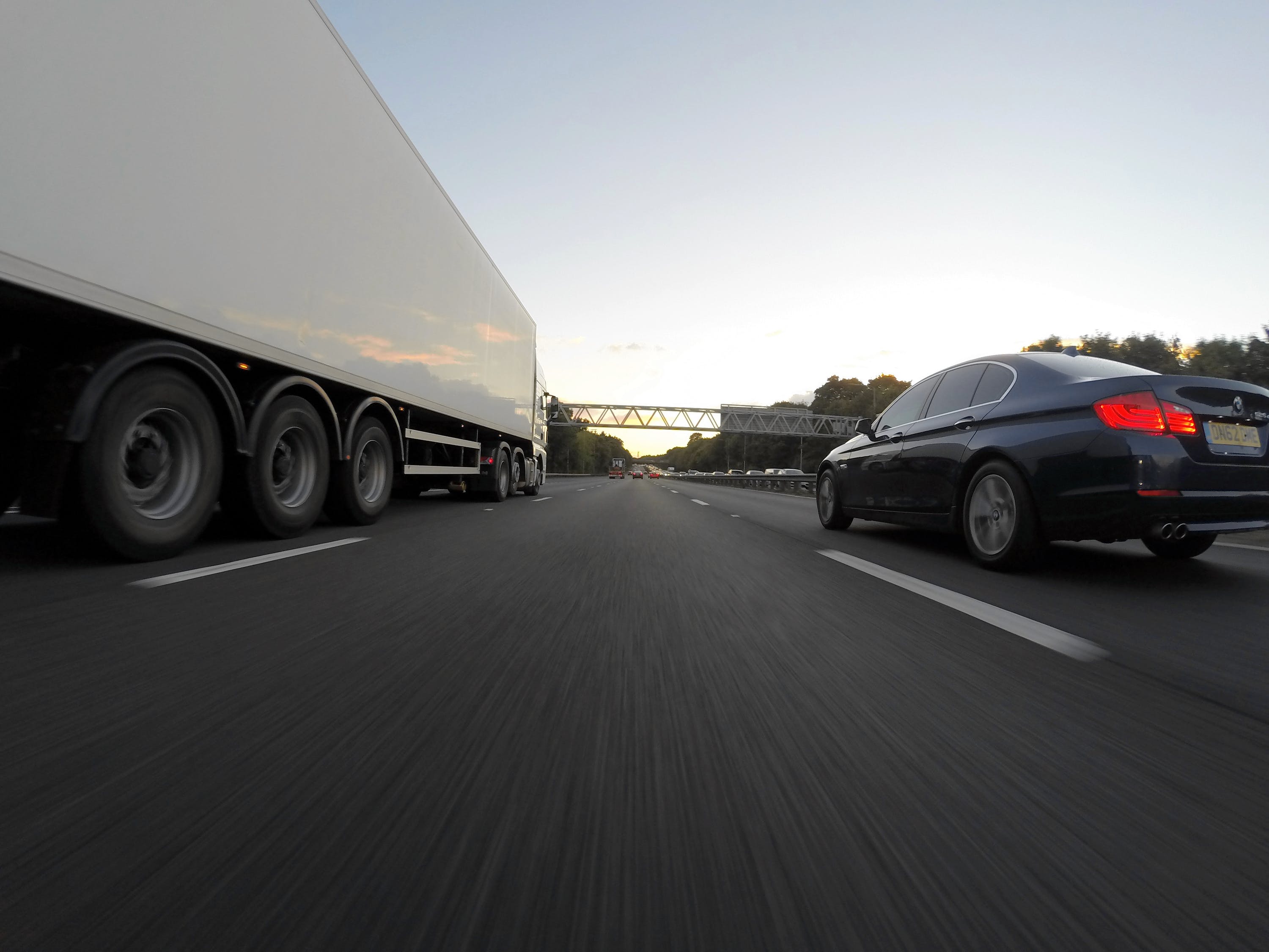 Transport Your New Car with Shipping Company Instead of Driving