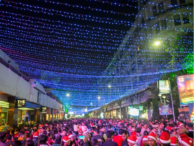 Park Street Christmas celebration in Kolkata: 5 reasons to hitchhike your way in there this year!