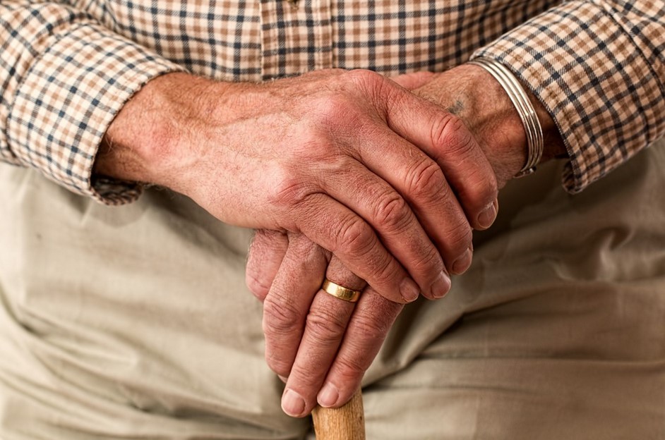 CBD for Chronic Back Pain Management in Seniors