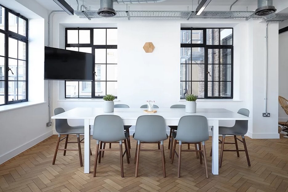 6 Ways to Keep the Office Fresh and Fun