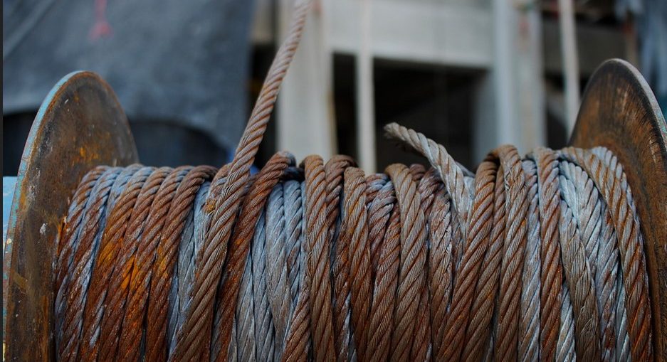 What’s the Difference Between a Synthetic and Steel Winch Rope? WorthvieW