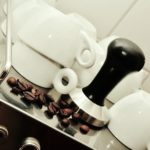 How a Coffee Maker With a Grinder Can Make Your Life Easier