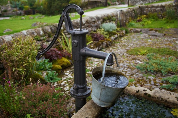 water-pump-garden