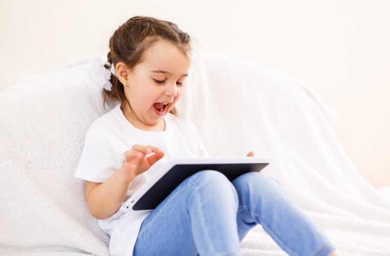 The Positive and Negative Influence of Technology on Kids