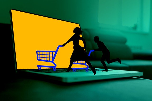 Top 5 Reasons Why People Attract towards Online Shopping