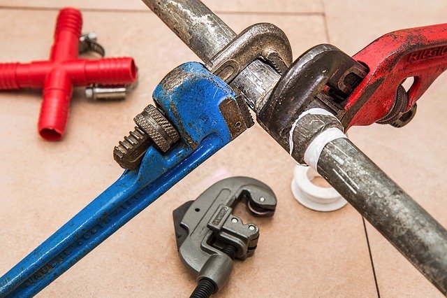 10 Awesome Advantages of Being a Plumber