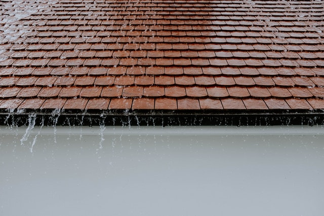 How A Leaky Roof Can Damage Your Home?