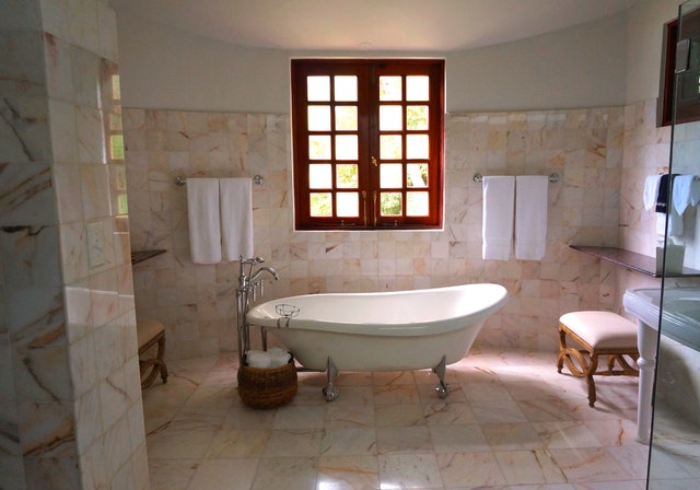 Choosing a Bathtub for Your Bathroom When Renovating it