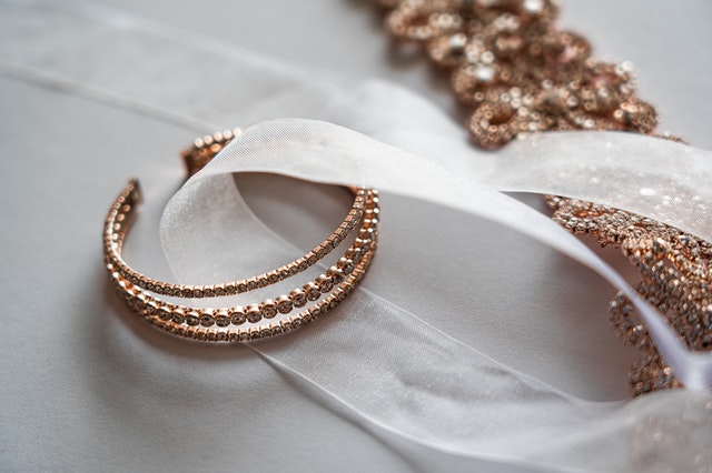 5 Tips to Style Your Rose Gold Jewelry in The Most Impressive Way
