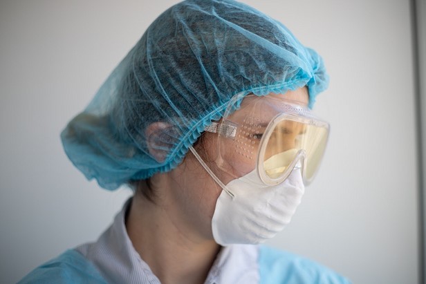 biodegradable or reusable masks