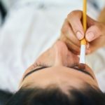 False Eyelashes: Tips To Apply, Remove, And Clean