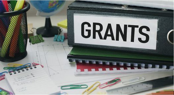 6Common Myths About Writing and Receiving Grants