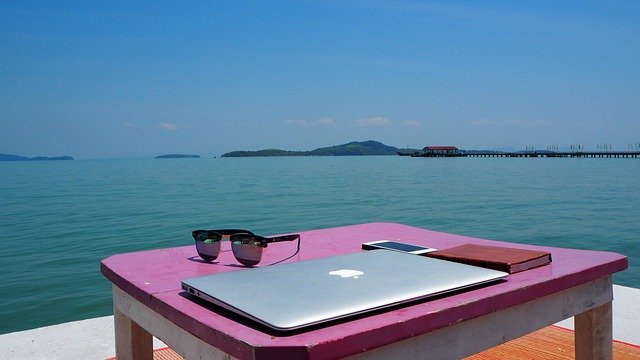 Using the Cloud to Become a Digital Nomad