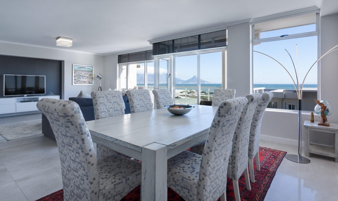 Book Luxury Holiday Houses Sunshine Coast for Your One-of-a-Kind Holiday Experience