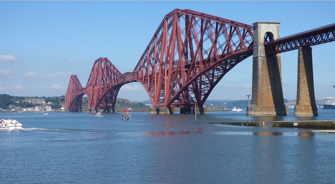 Forth bridge Scotland