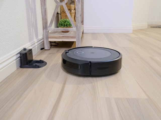 Robot Vacuum Cleaner: A Housewife’s Dream Or A Waste Of Money