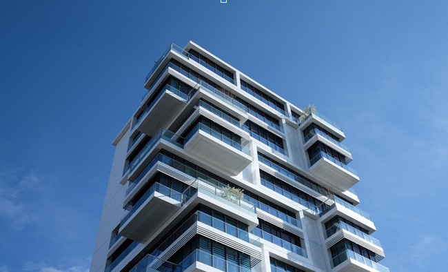 Diversifying Your Investment Portfolio: Real Estate Syndication vs Crowdfunding