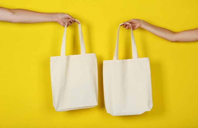 5 Reasons To Customize Canvas Bags At Your Business