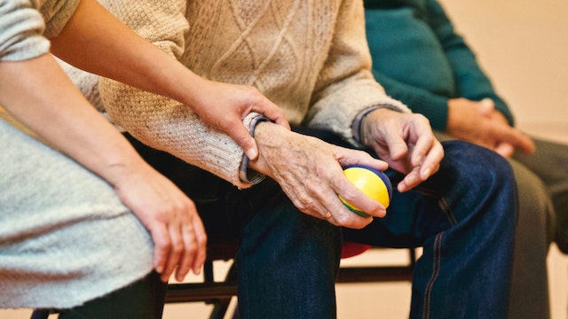 Aged Care Worker: Tips for Providing Quality Care to Older Adults