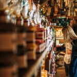 Where to Buy the Best Souvenirs When Traveling
