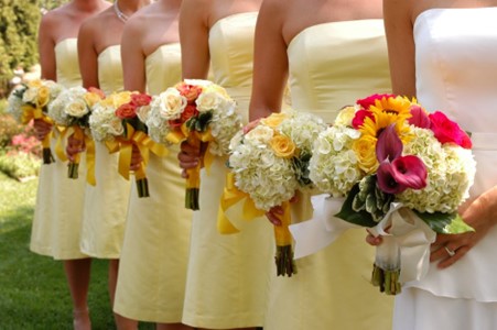 How to Choose the Best Bridesmaid Dresses