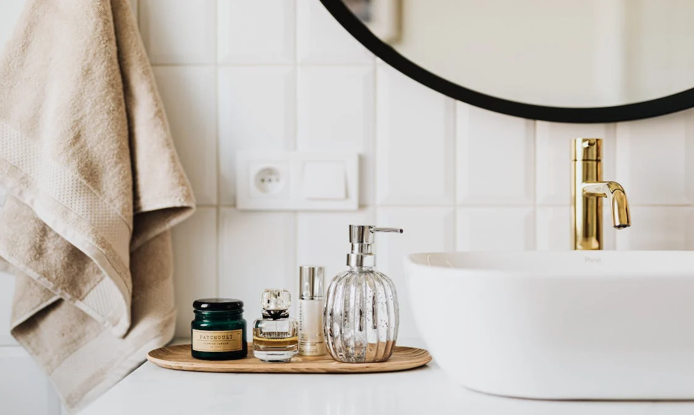 Stinky Bathroom? Here are 5 Tips to Keep It Smelling Fresh