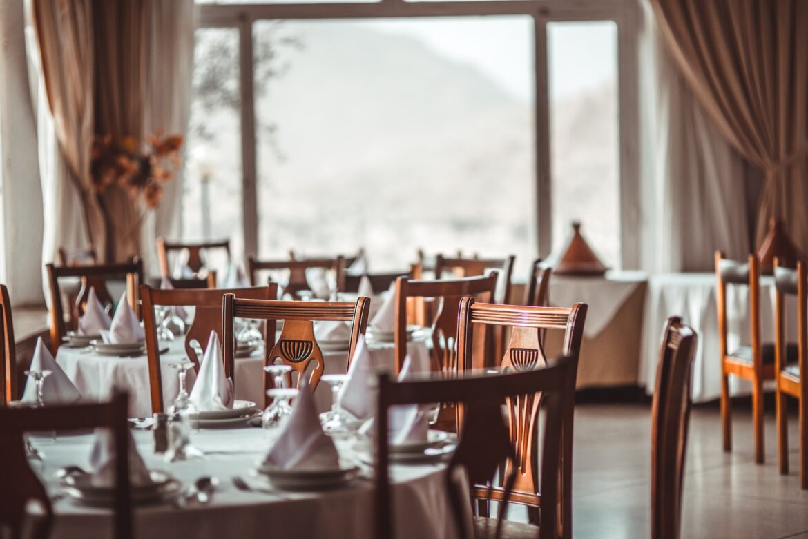 Need to Update Your Restaurant’s Interior Design? Try These 8 Tips