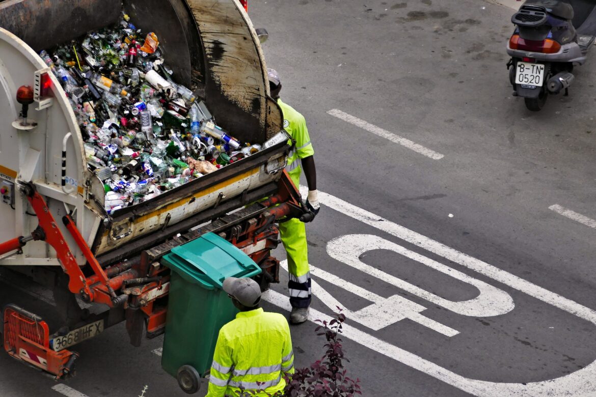 Compliance and Sustainability: The Benefits of a Comprehensive Waste Management Plan